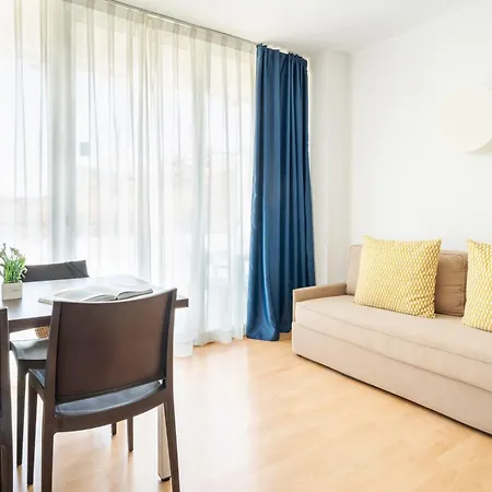 Ona Aparthotel 4*
